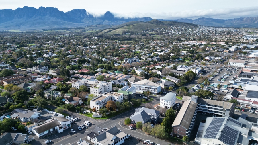3 Bedroom Property for Sale in Olive Grove Western Cape